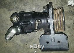 EATON PISTON PUMP 74318-LAC + Bracket and Pulley