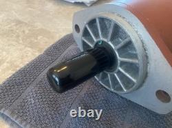 Eaton 110-1213-006 Hydraulic Motor-OEM Heavy Equipment Axial Piston Motor-NOS