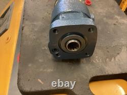 Eaton Char-Lynn Hydraulic Spool Motor tractor # 211 1037001 12741 (LPW71C)
