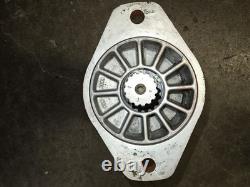 Eaton Hydrolic Motor. 74624-DAB. Used