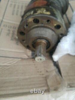 NICE Vickers Hydraulic Piston Displacement Motor Angled # MF-2003 30-15-20-S449