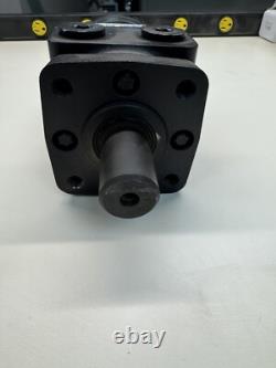 New NOS Char-Lynn 130-1322-003 Eaton Hydraulic Motor
